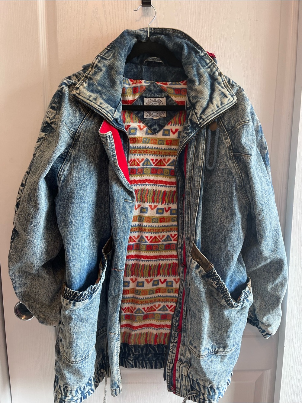 Vintage 80s/90s Acid Wash Denim Jacket with Southwestern Printed Lining & Hood